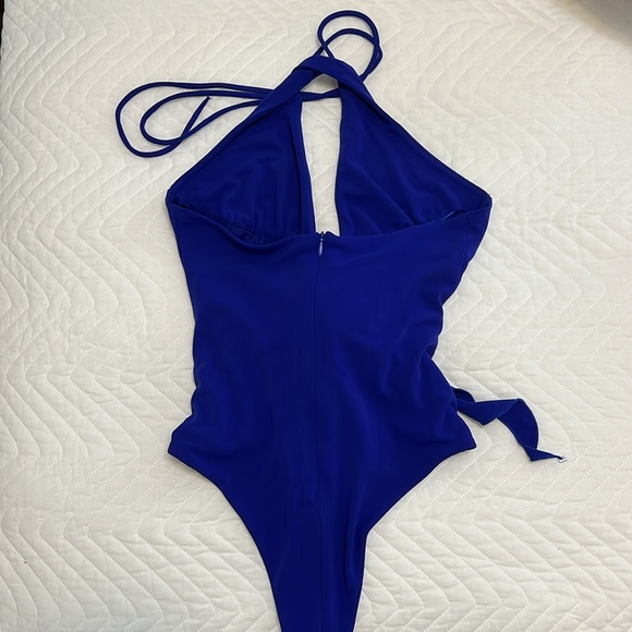 ZARA | Royal blue halter neck rosette floral appliqué snap closure bodysuit - Picture 4 of 4